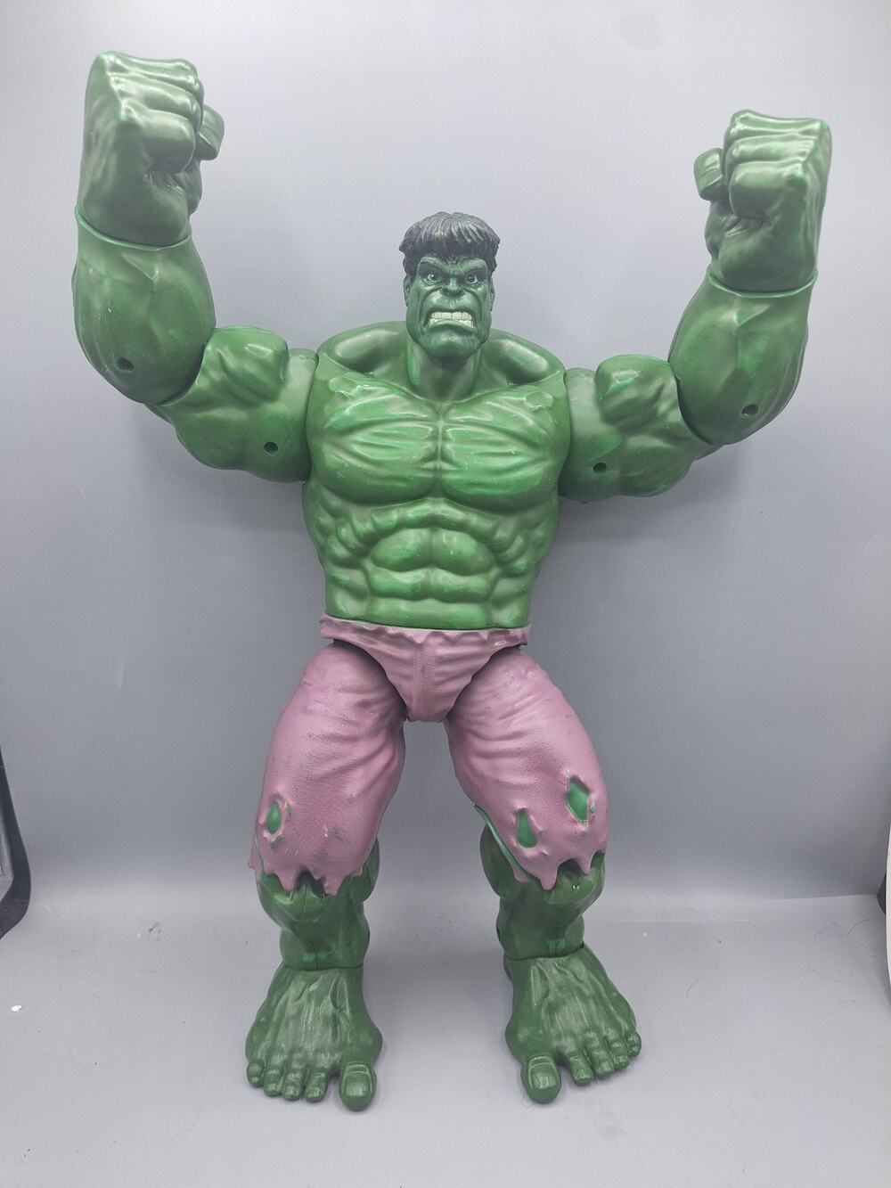 Marvel~Disney Store London~15" Incredible Hulk Action Figure~Non-talking Version
